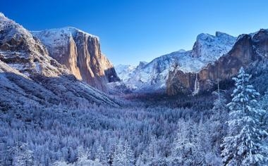 网球艾卡拉兹克服病魔抢7开胡力保年终赛晋级4强生机